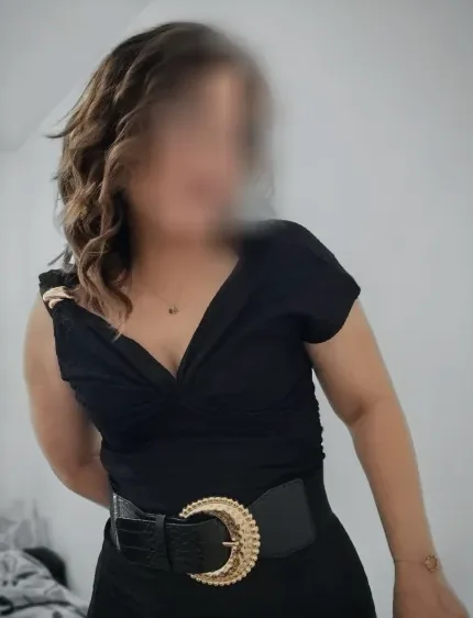 Bernadette, 38