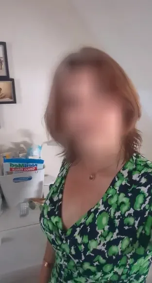 Corinna, 33