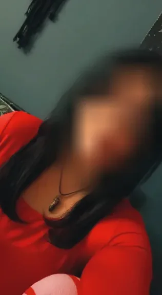 Elena, 30