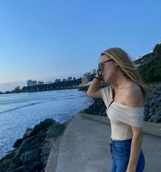 Elisa, 19