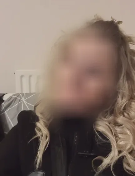Laura, 36