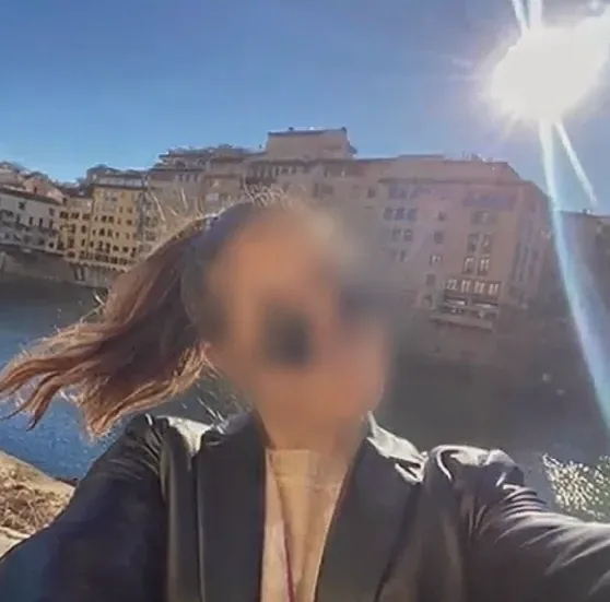 Leonie, 27