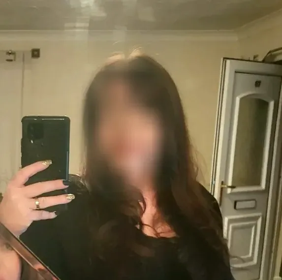 Rosa, 36