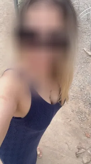 Sabine, 40